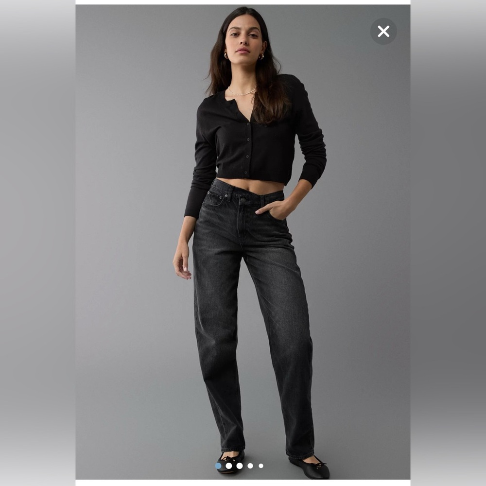 AE Strigid Super High-Waisted Crossover Baggy Straight Jean in Light Denim